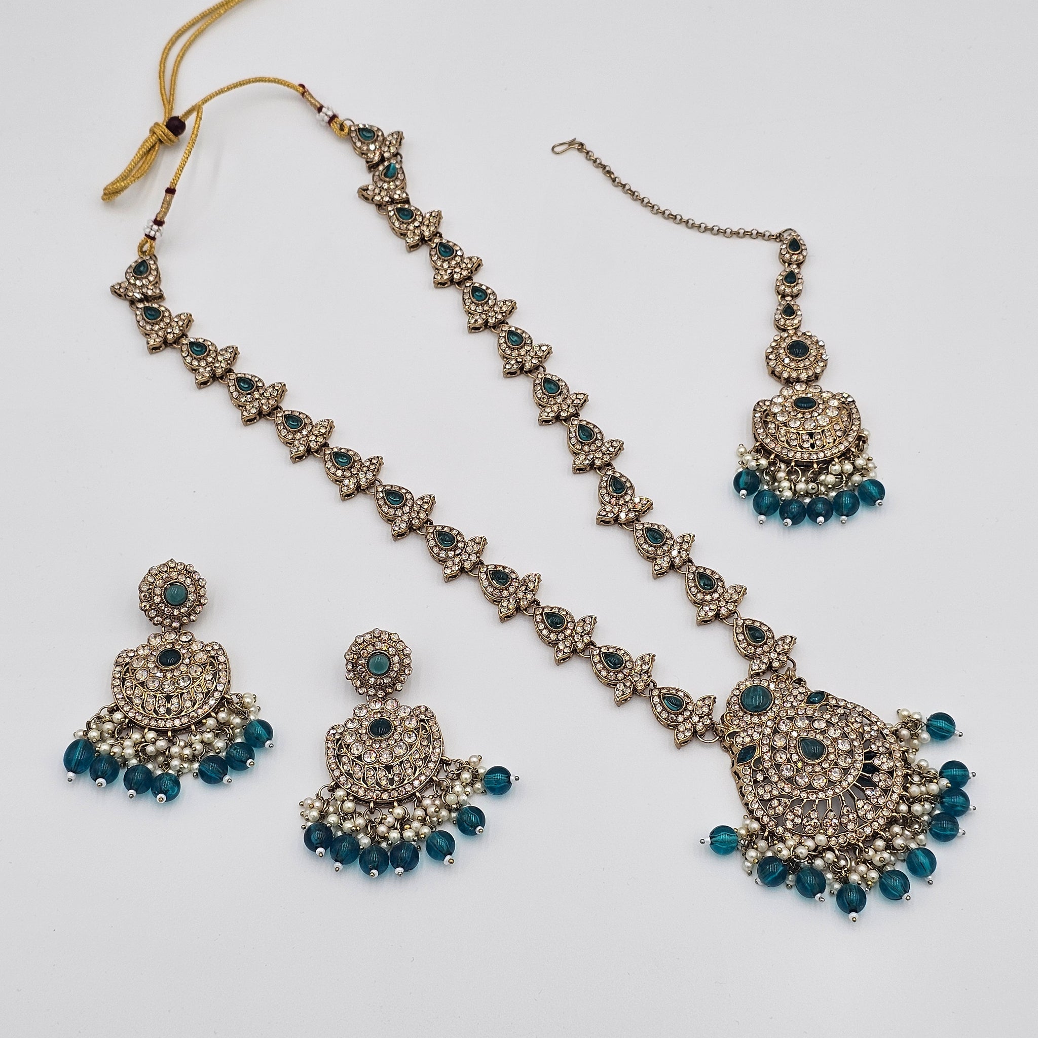 Elegant Long Kundan necklace set with Green meenakari - BelleNoor
