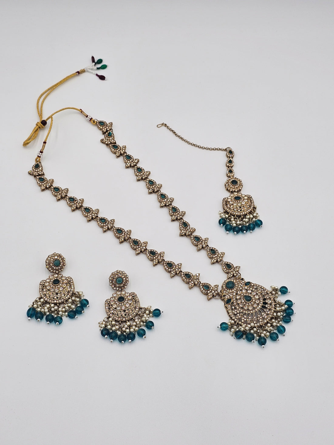 Elegant Long Kundan necklace set with Green meenakari - BelleNoor