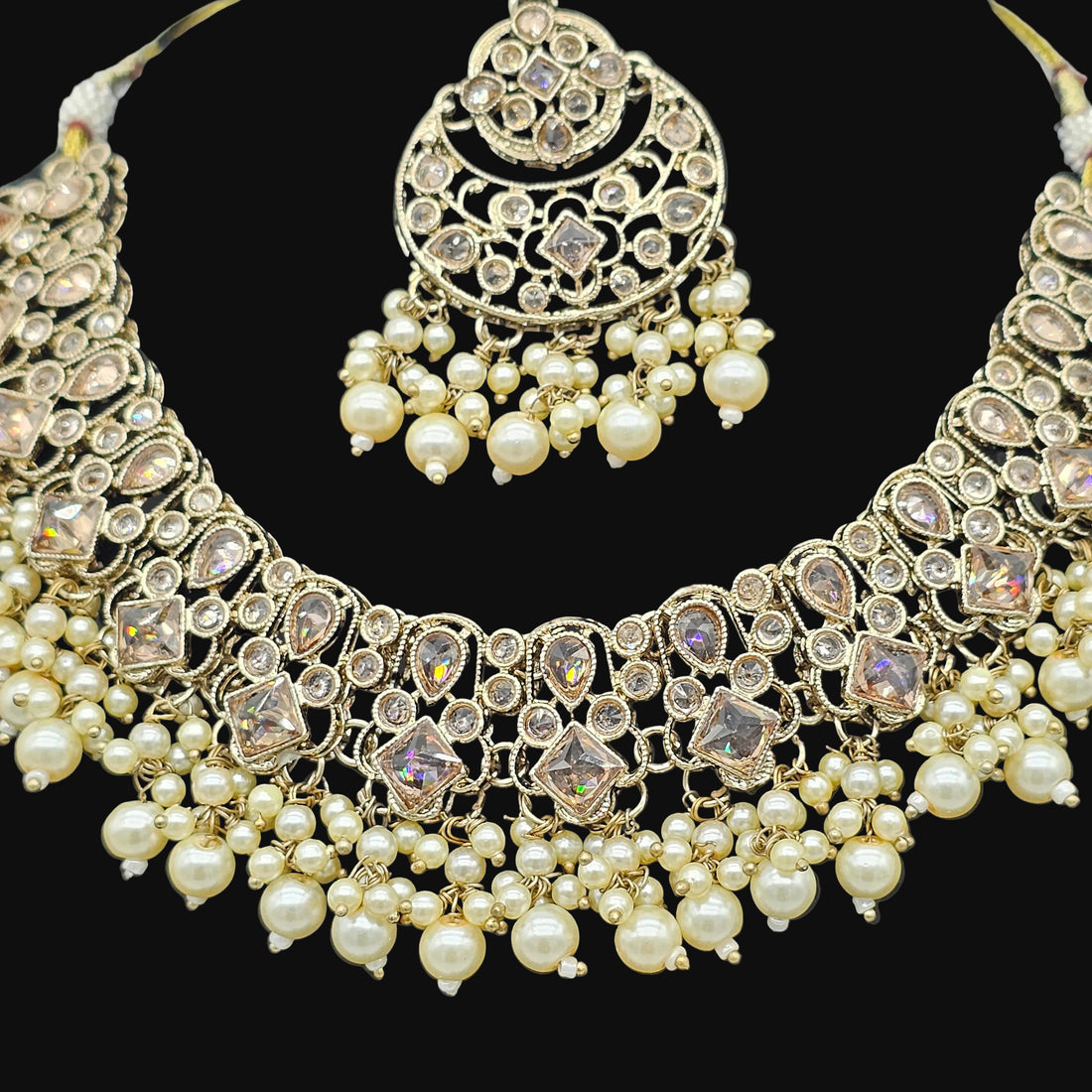 Antique Gold Kundan Pearl Bridal Jewellery Set | Bellenoor - BelleNoor